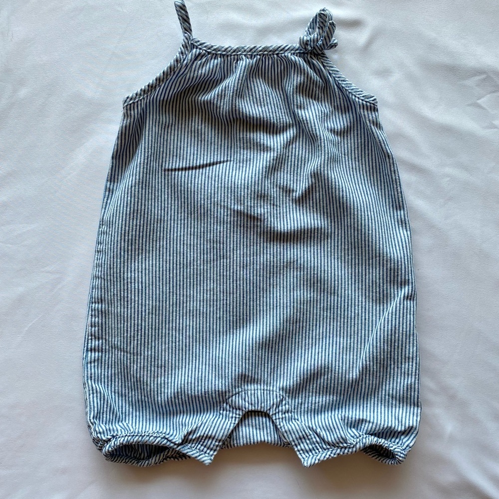 Gap baby girl’s romper